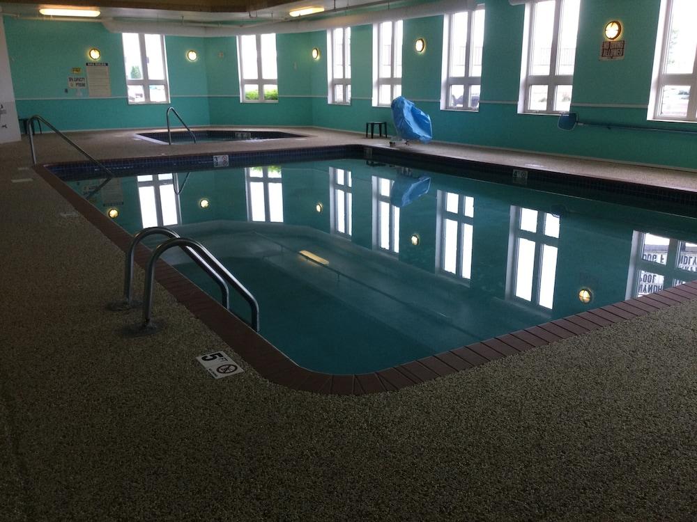 Super 8 By Wyndham Sault Ste. Marie Hotel Luaran gambar